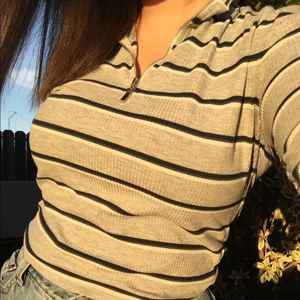 Gray long sleeve blue/green/white striped half-zip